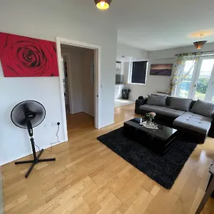 https://the-reflection-house.brighton-hotels-england.com
