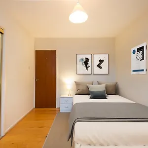 Amazing 2bed In Canary Wharf Apartment